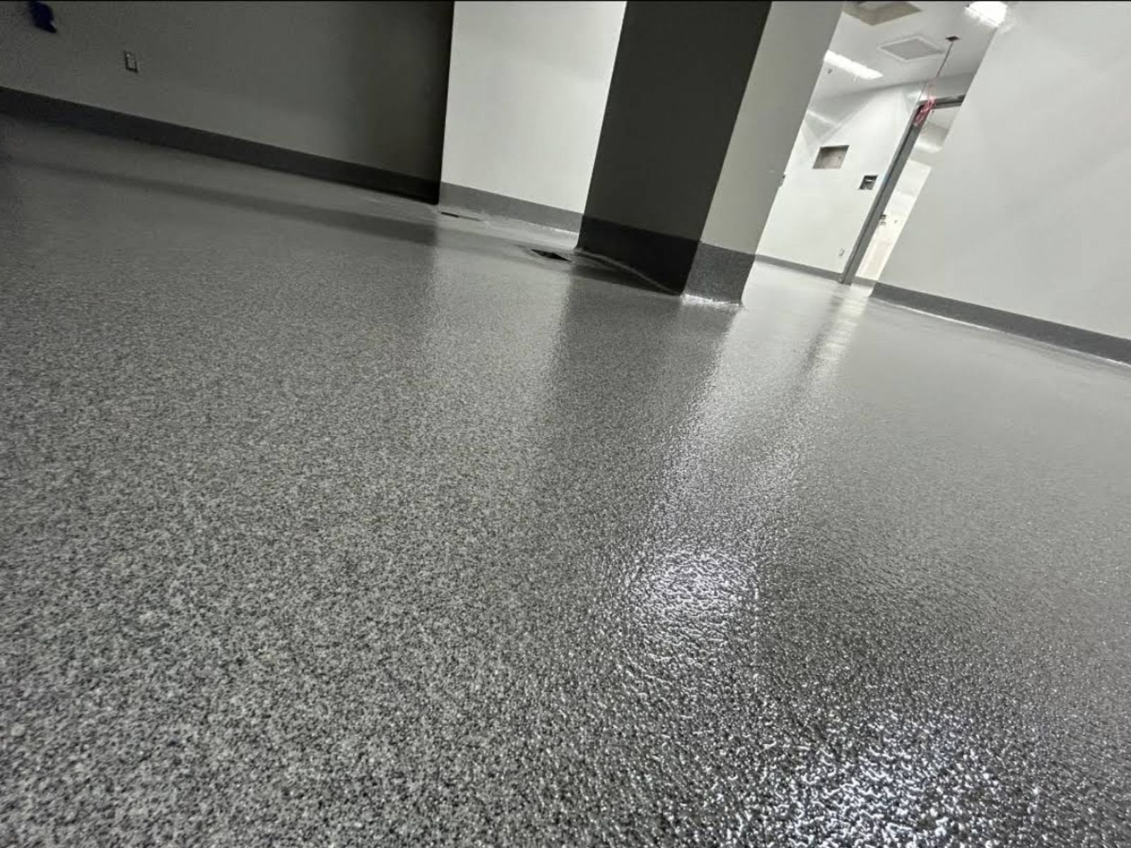 Durable Flake Flooring In FLorida